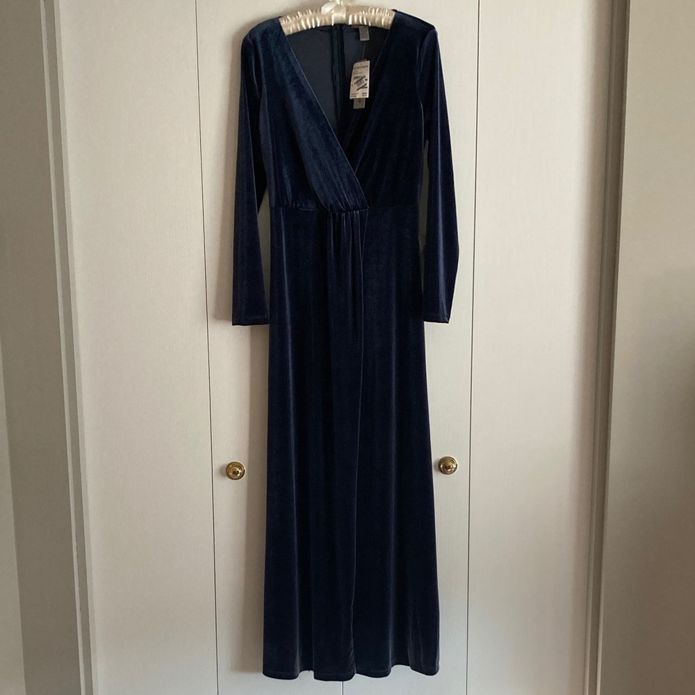 Love By Design Navy Blue Velvet Maxi Dress in size M BRAND NEW